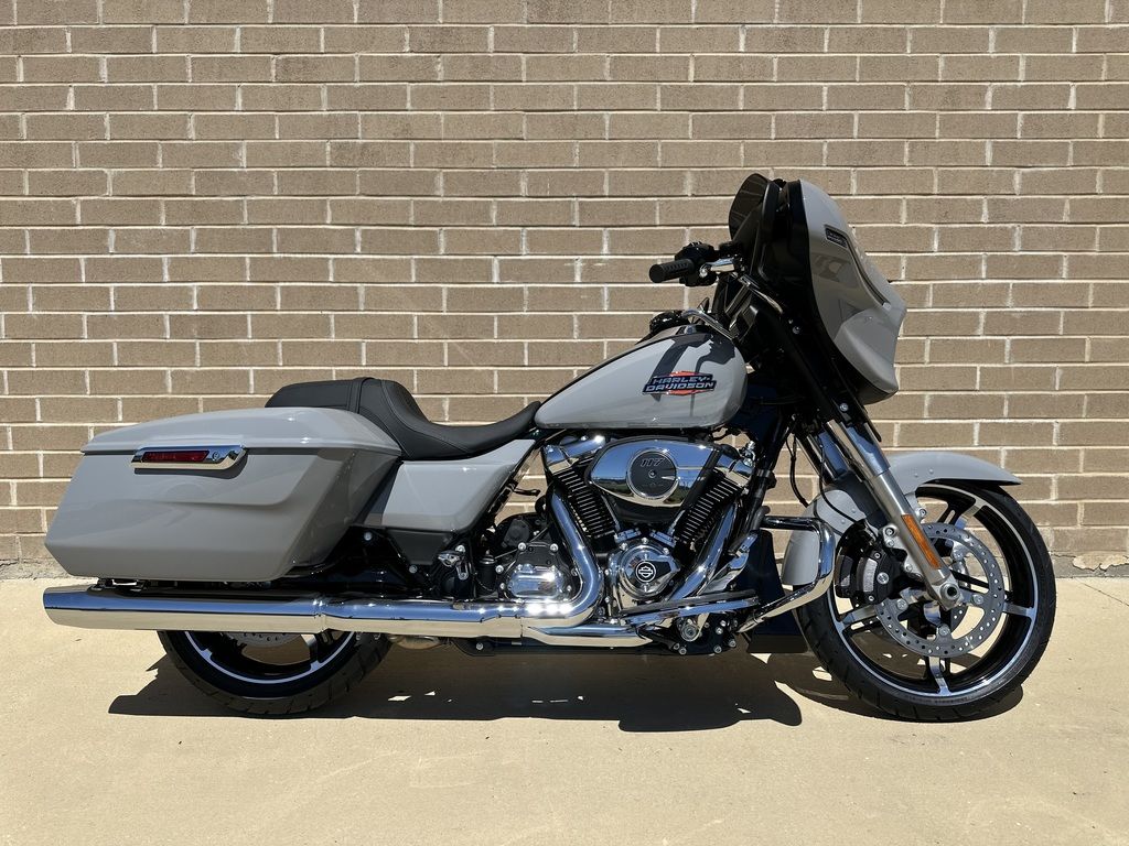 2024 FLHX - Street Glide  B637613 - Click for larger photo