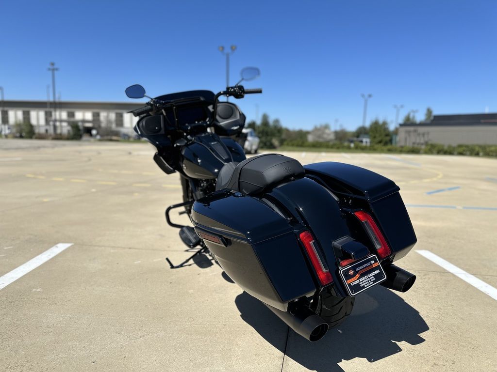 2024 FLTRX - Road Glide  B617440 - Click for larger photo
