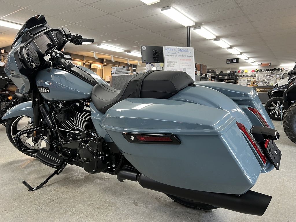 2024 FLHX - Street Glide  RB614338 - Click for larger photo