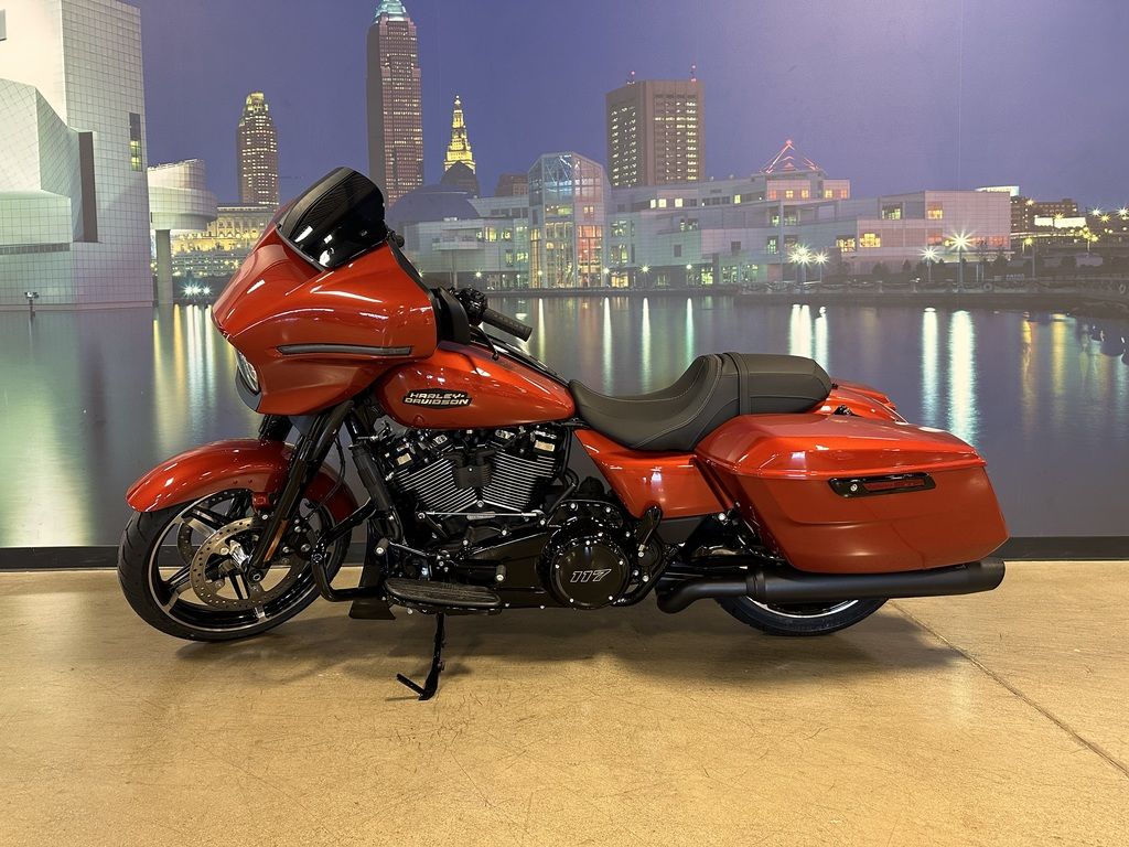 2024 FLHX - Street Glide  621151 - Click for larger photo