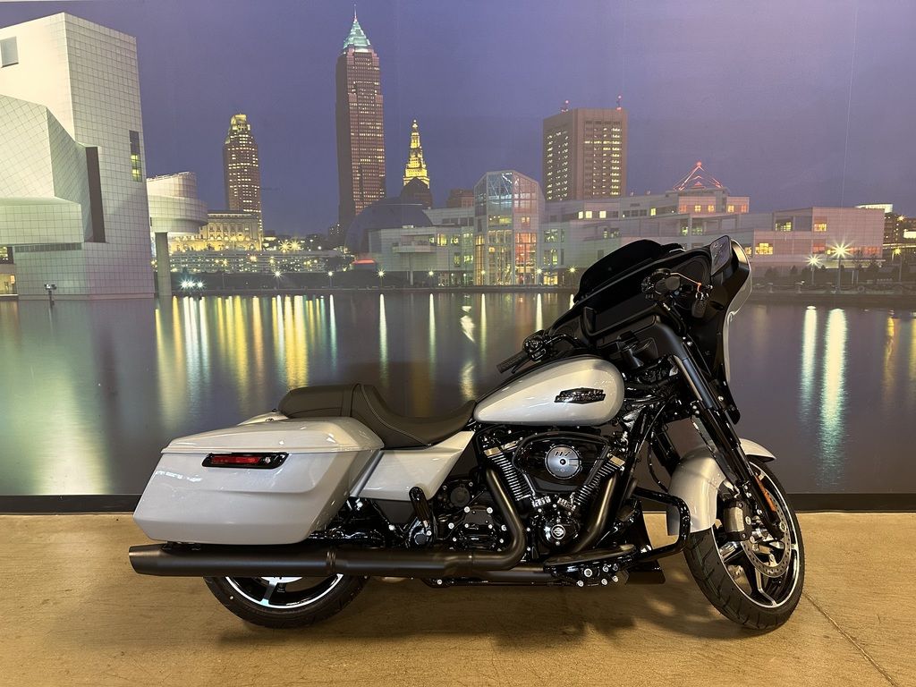 2024 FLHX - Street Glide  629213 - Click for larger photo