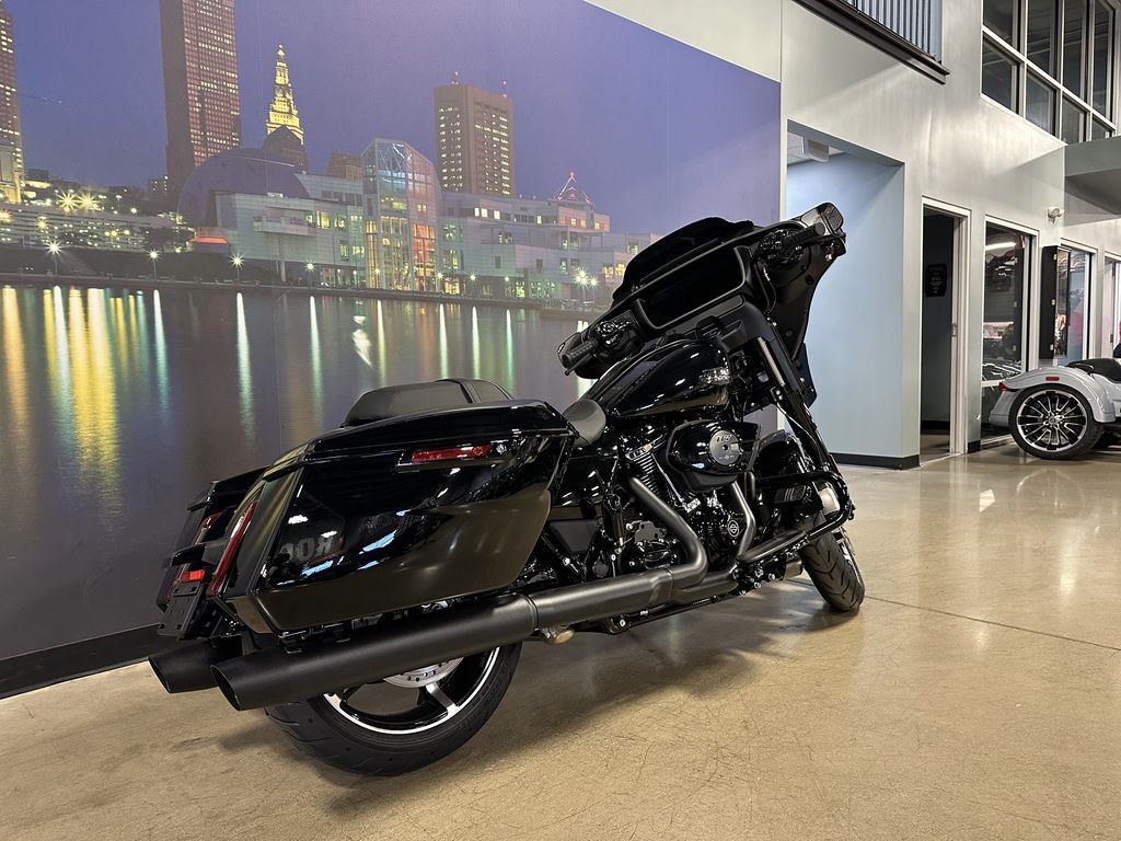 2024 FLHX - Street Glide  640911 - Click for larger photo