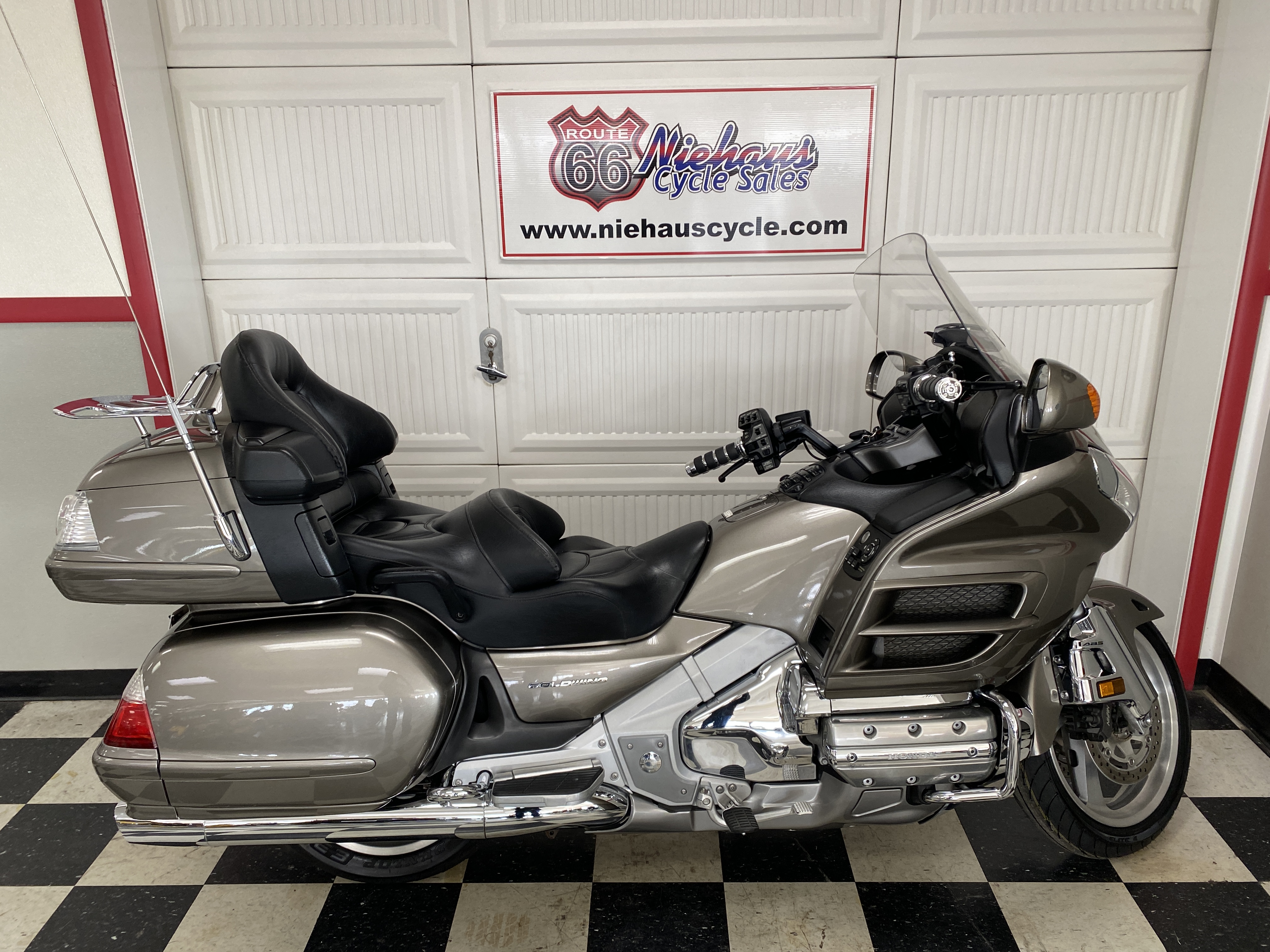 2008 GL1800HPNA GOLD WING ABS GL1800HPNA GOLD WING ABS H03493 - Click for larger photo