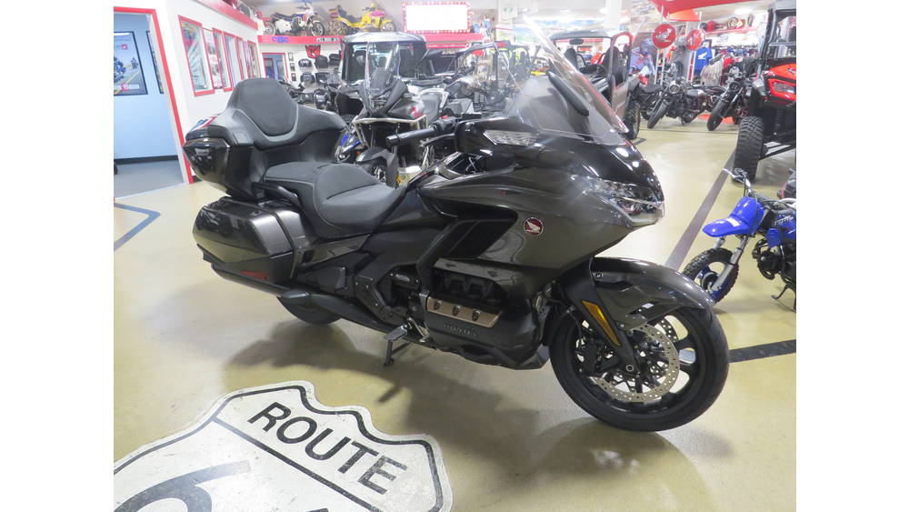 2024 Gold Wing Tour Automatic DCT Gold Wing Tour Automatic DCT H00869 - Click for larger photo
