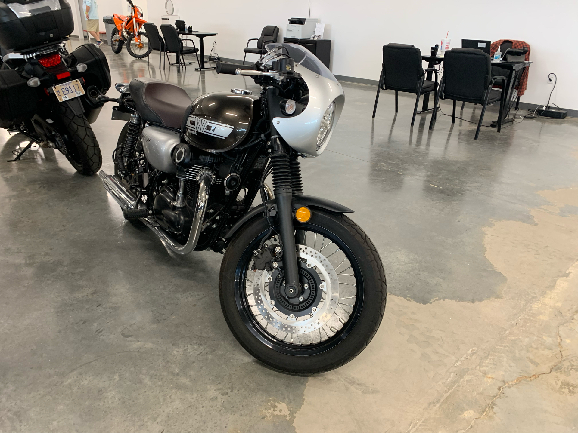 2019 W800 Cafe W800 Cafe KAW000532 - Click for larger photo