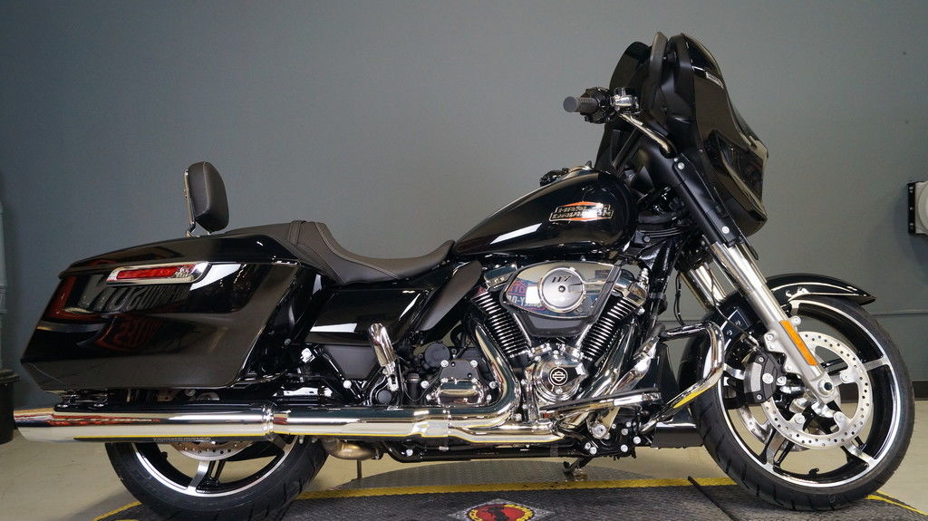 2024 FLHX - Street Glide  632974NF - Click for larger photo