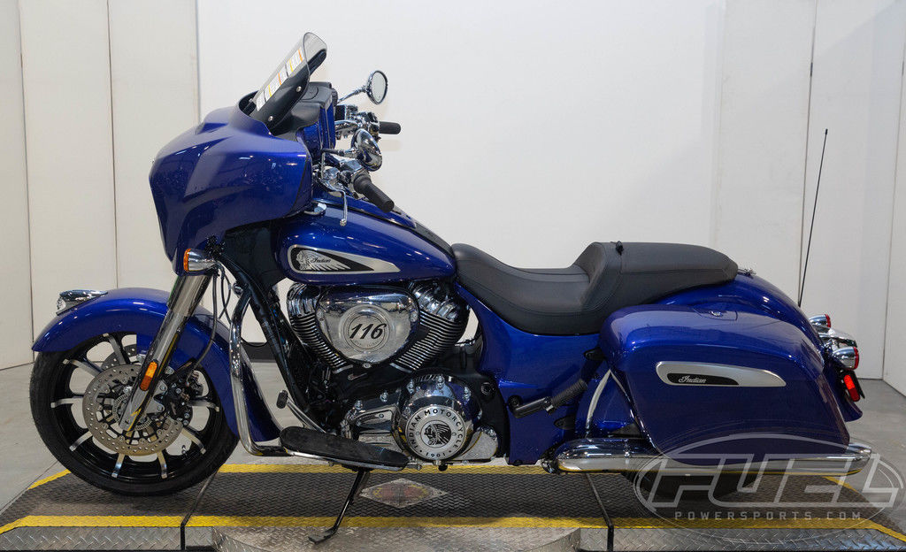 2023 Chieftain Limited Spirit Blue Metallic  M5947 - Click for larger photo