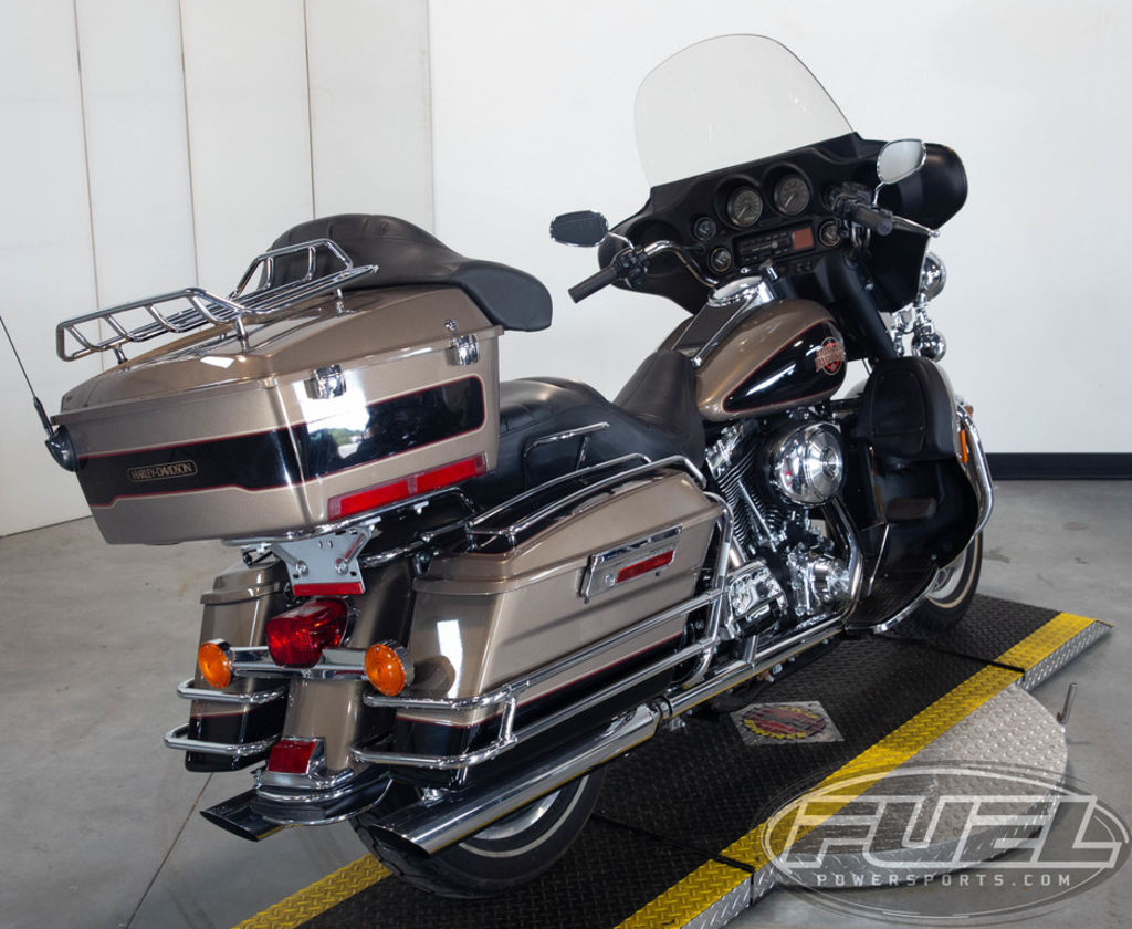 2004 FLHTCUI - Electra Glide Ultra Classic  PM1592 - Click for larger photo