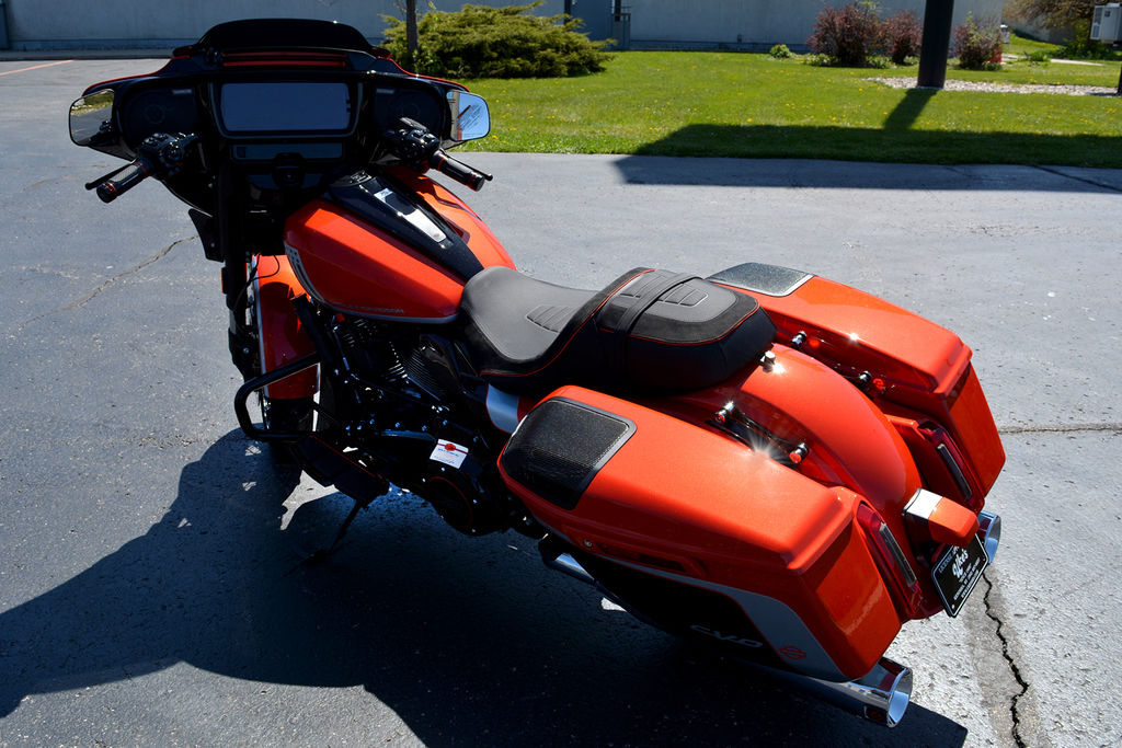 2024 FLHXSE - CVO Street Glide  954044 - Click for larger photo