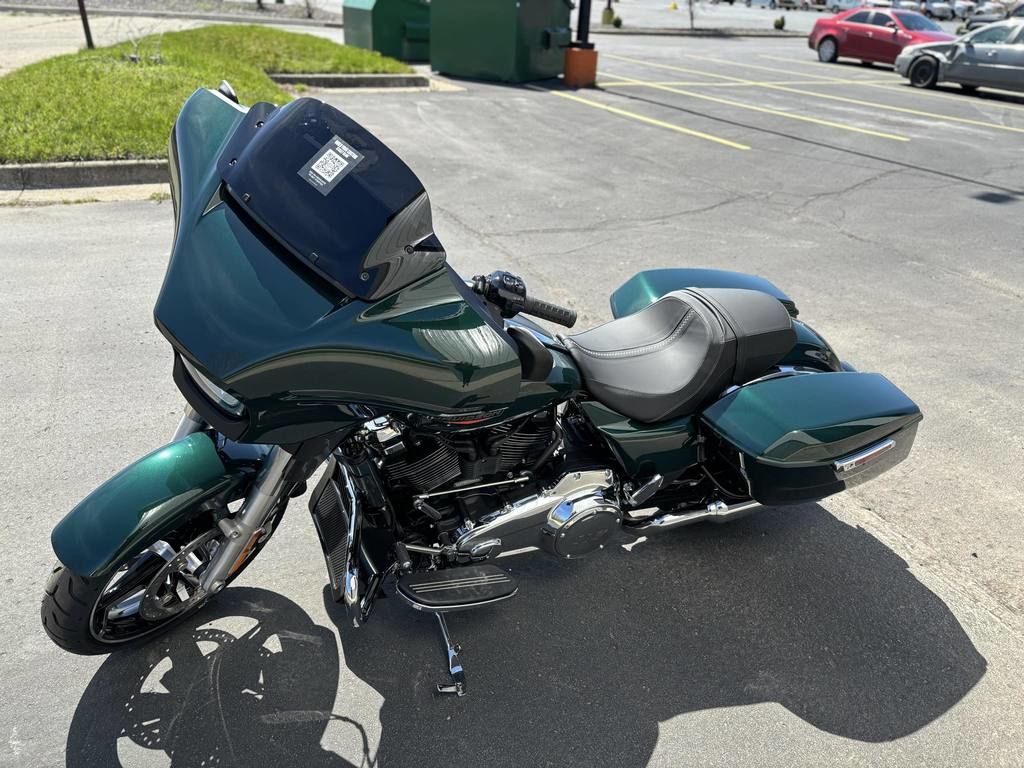 2024 FLHX - Street Glide  24070 - Click for larger photo