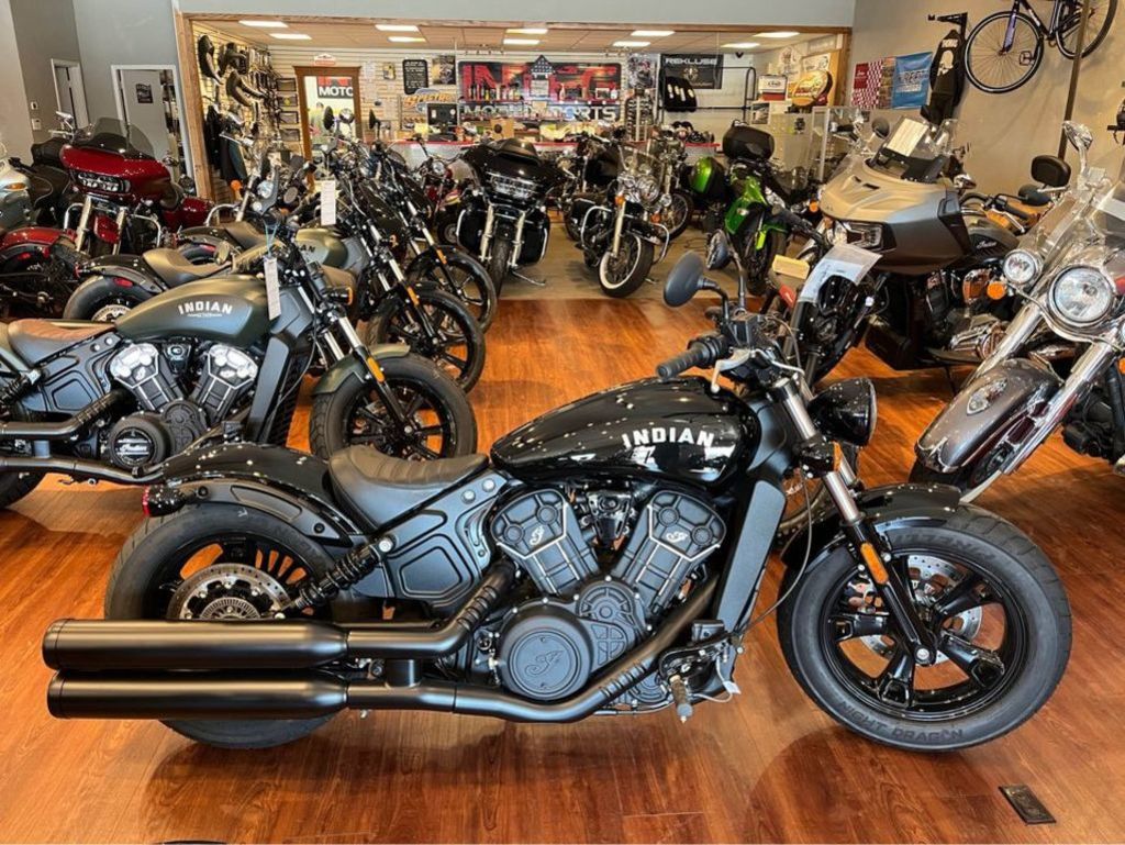 2023 Scout Bobber Sixty ABS Black Metallic  14988633 - Click for larger photo