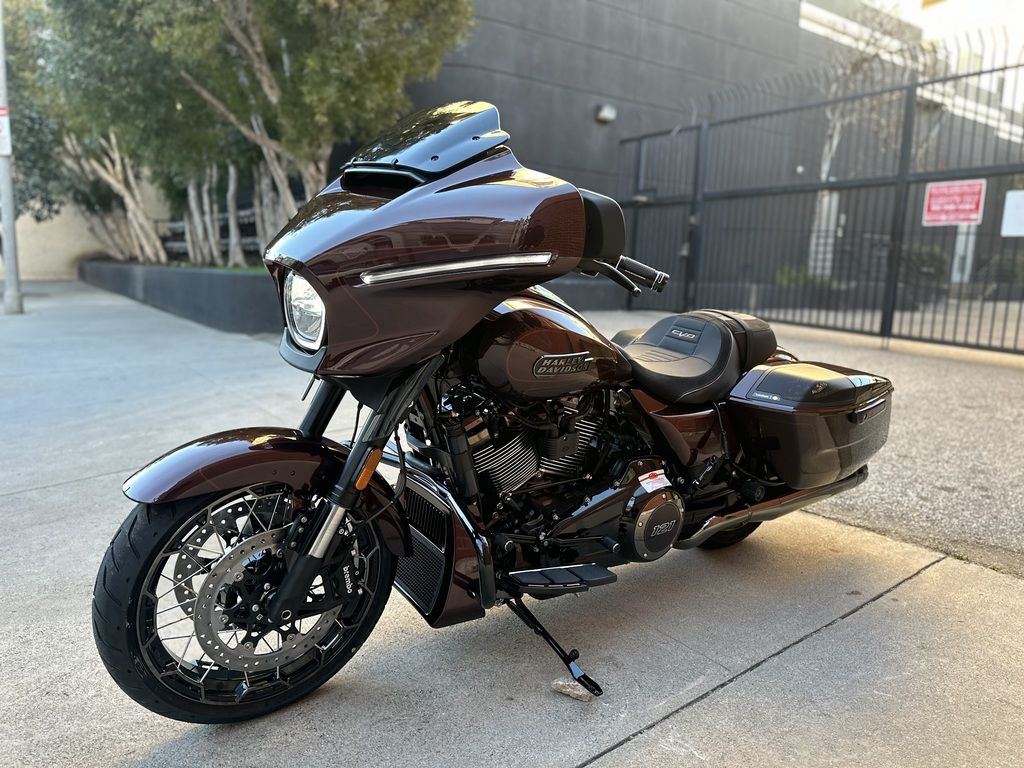 2024 FLHXSE - CVO Street Glide  0279404 - Click for larger photo