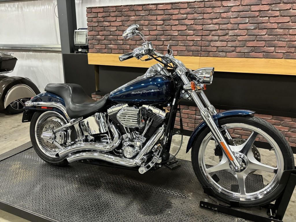 2001 FXSTDI - Softail Deuce Injection  IN018352 - Click for larger photo