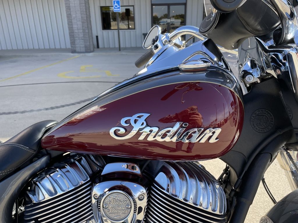 2019 Springfield Steel Gray / Burgundy Metall  IND374486 - Click for larger photo