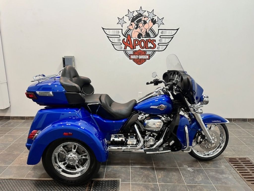 2024 FLHTCUTG - Tri Glide Ultra  A854916 - Click for larger photo