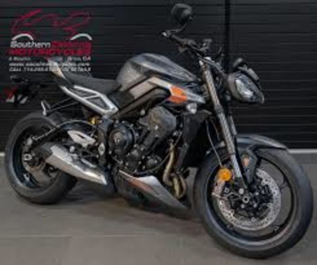 2024 Street Triple 765 R Silver Ice  TR0712 - Click for larger photo