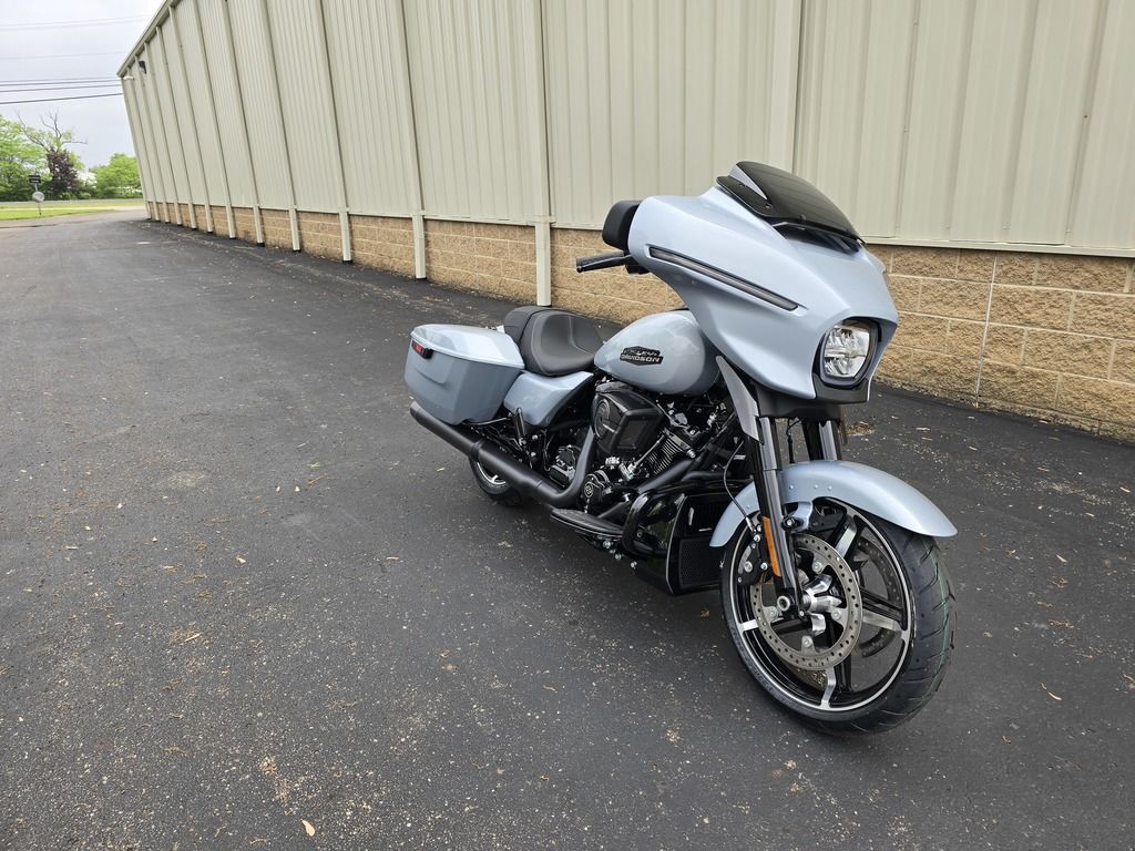 2024 FLHX - Street Glide  637450 - Click for larger photo