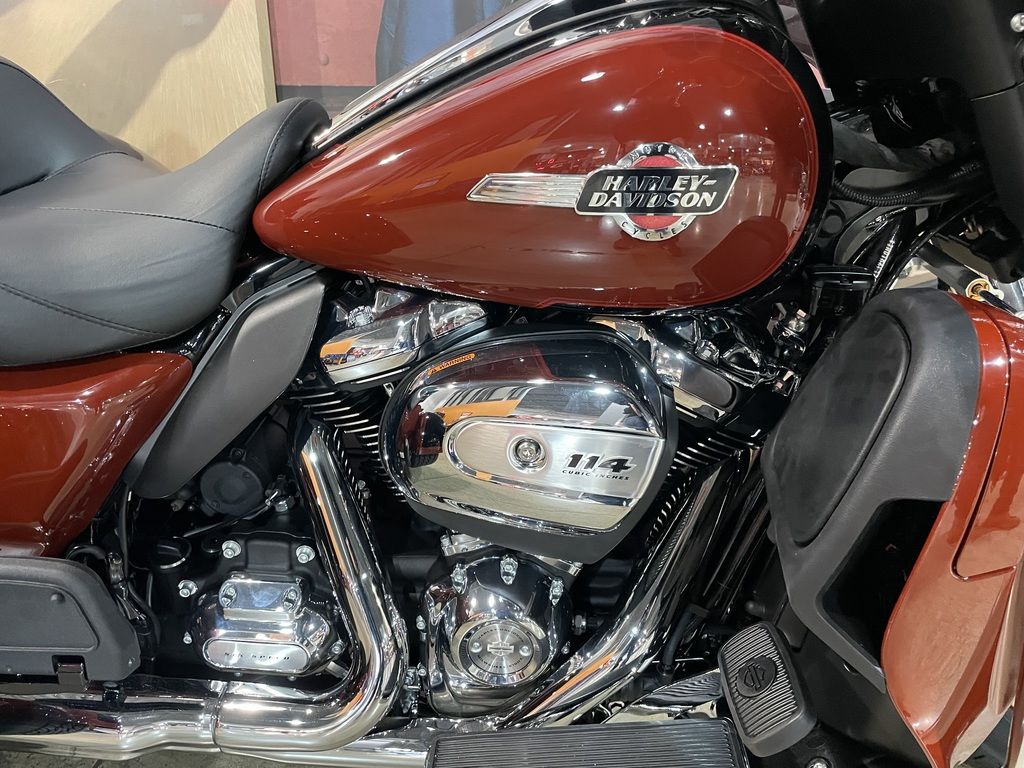 2024 FLHTCUTG - Tri Glide Ultra  853912 - Click for larger photo