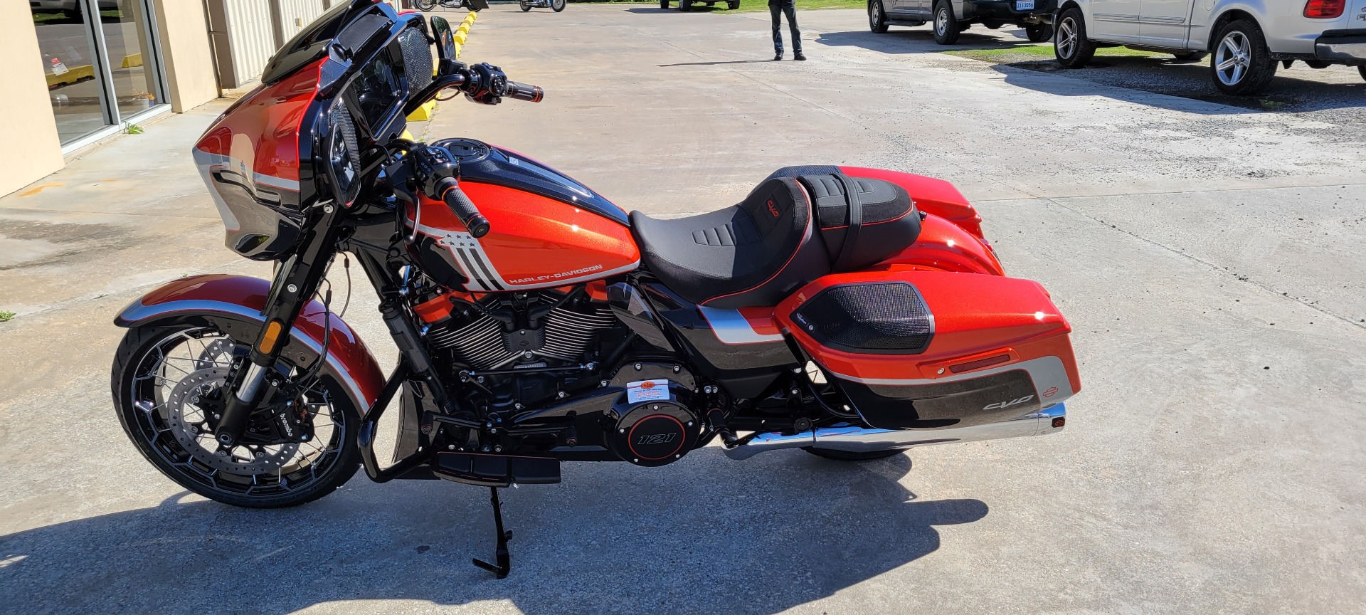 2024 CVO&#8482; Street Glide&#174; CVO&#8482; Street Glide&#174; 955272 - Click for larger photo