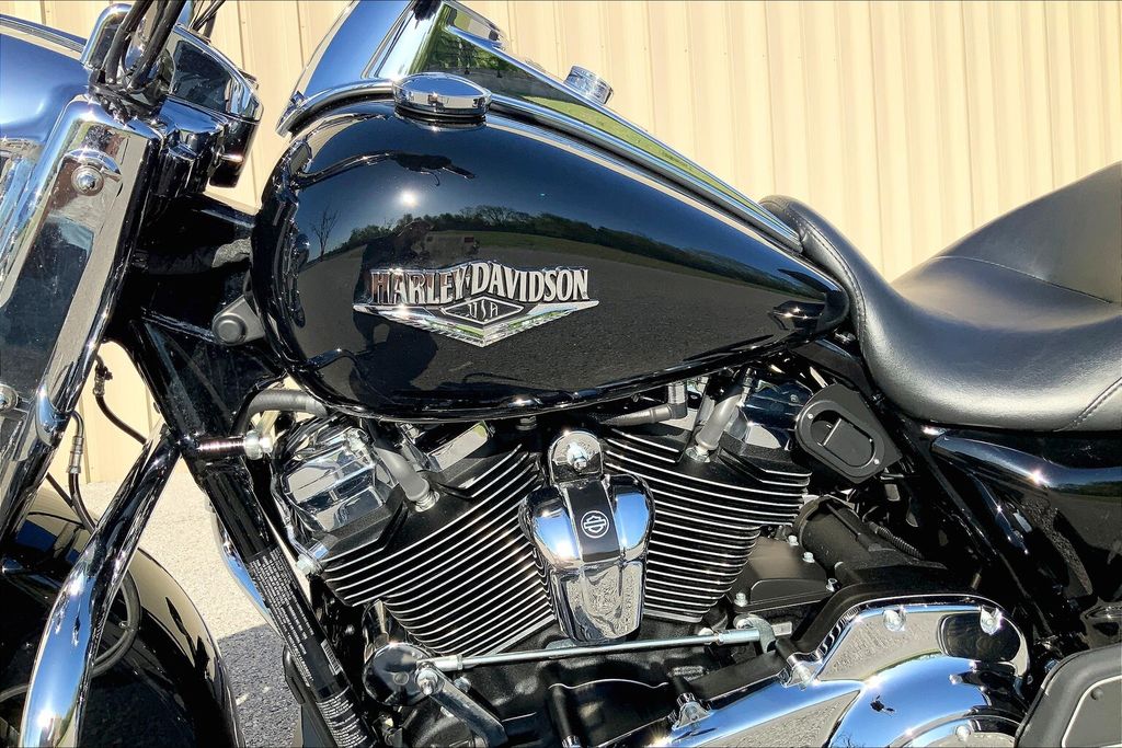 2020 FLHR - Road King  638221 - Click for larger photo