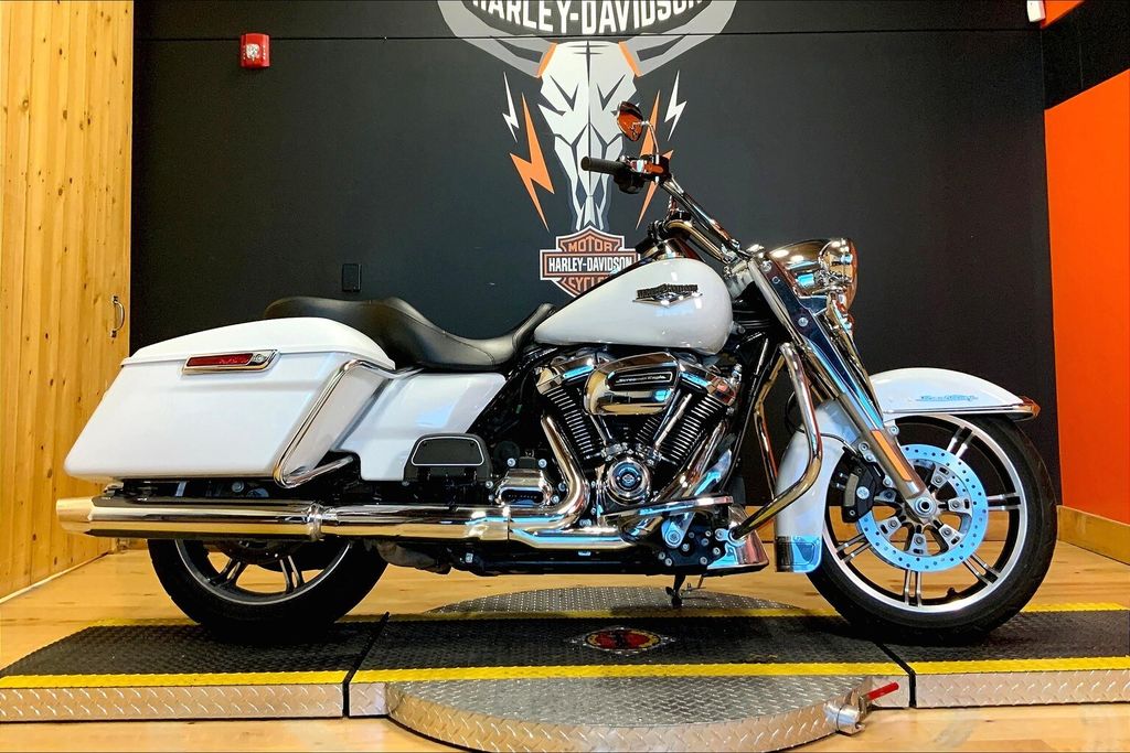 2020 FLHR - Road King  613503 - Click for larger photo