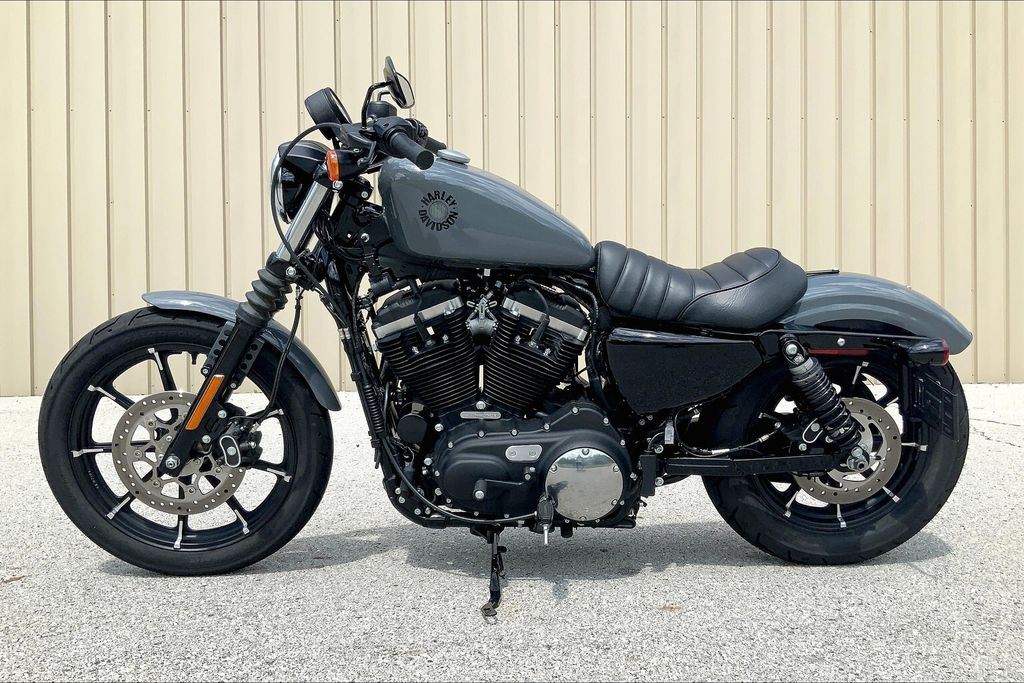 2022 XL883N - Iron 883  B402502 - Click for larger photo