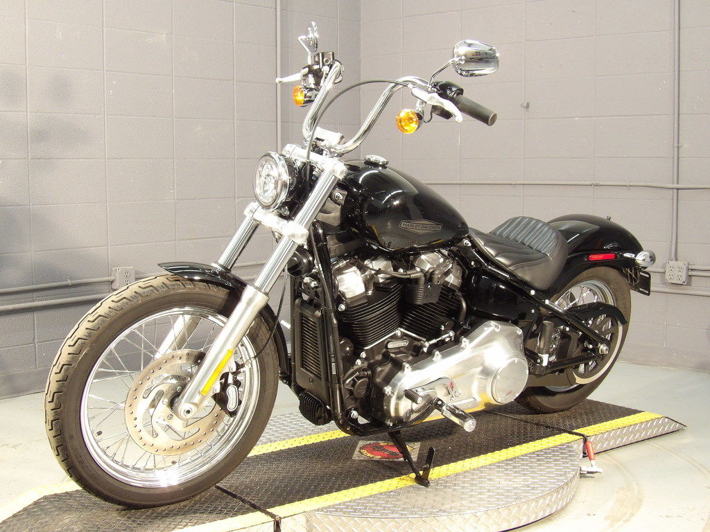 2020 FXST - Softail Standard  073107 - Click for larger photo