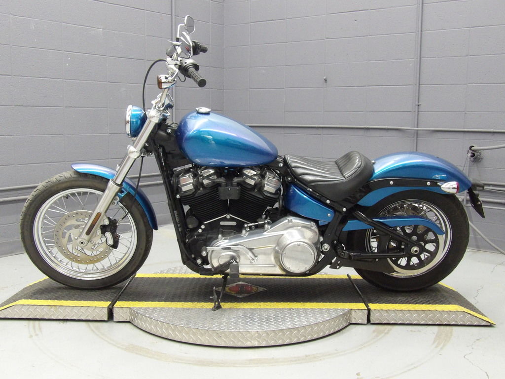 2020 FXST - Softail Standard  068727 - Click for larger photo