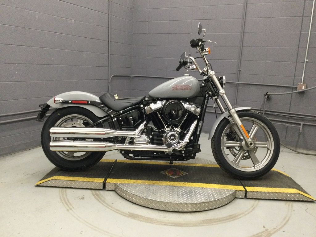 2024 FXST - Softail Standard  033808 - Click for larger photo