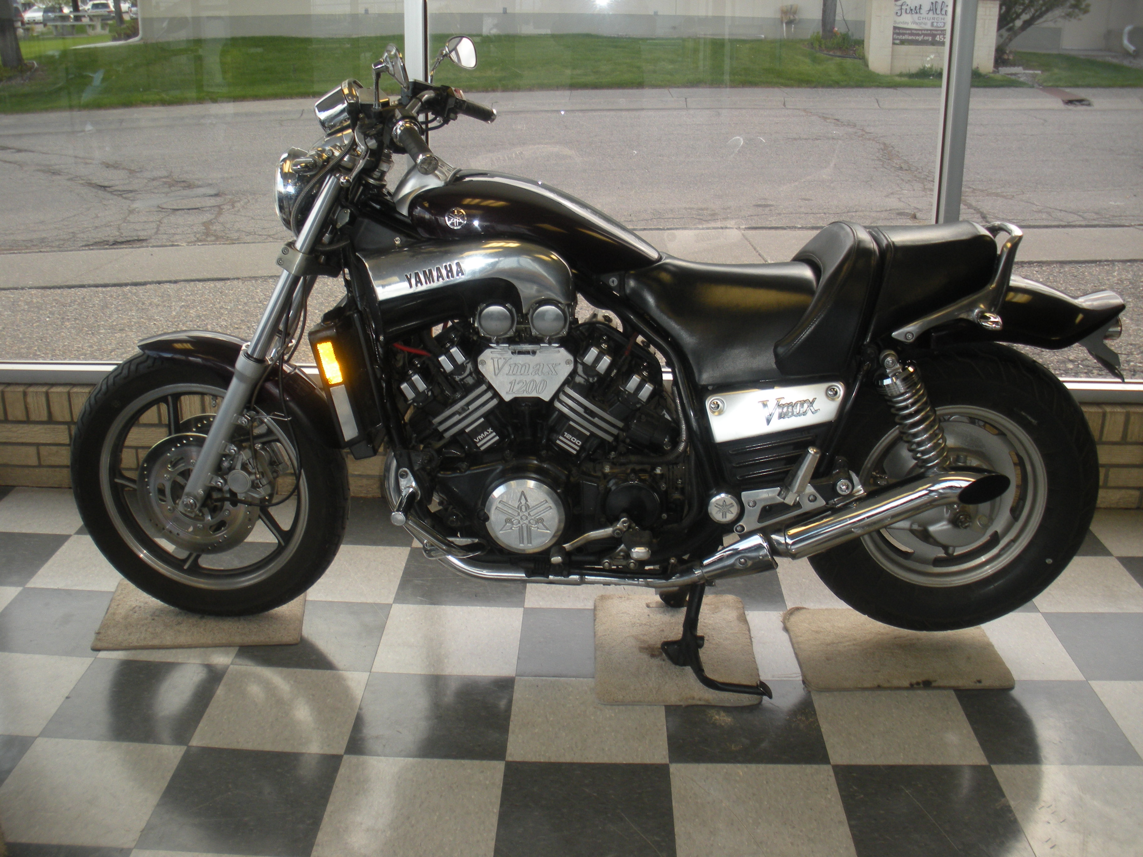 1986 VMX1200S VMX1200S 10498 - Click for larger photo