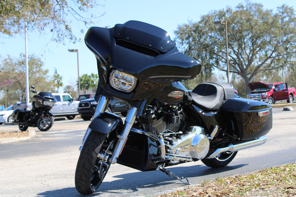 2024 FLHX - Street Glide  601605 - Click for larger photo