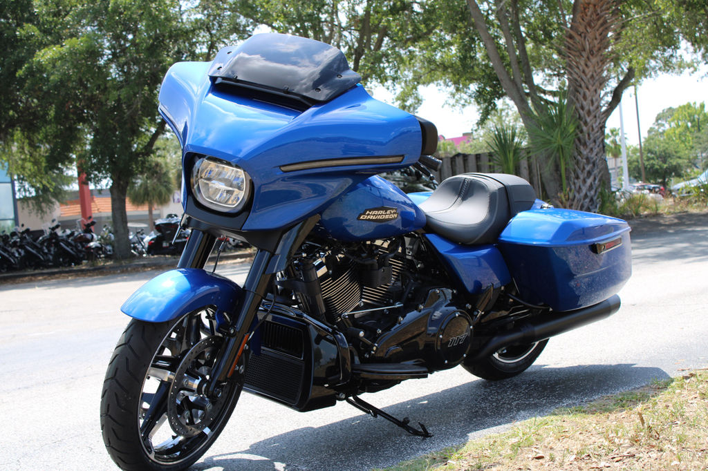 2024 FLHX - Street Glide  639282 - Click for larger photo