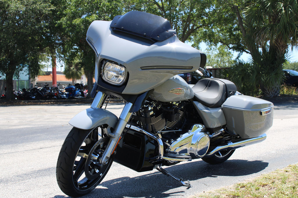 2024 FLHX - Street Glide  631211 - Click for larger photo