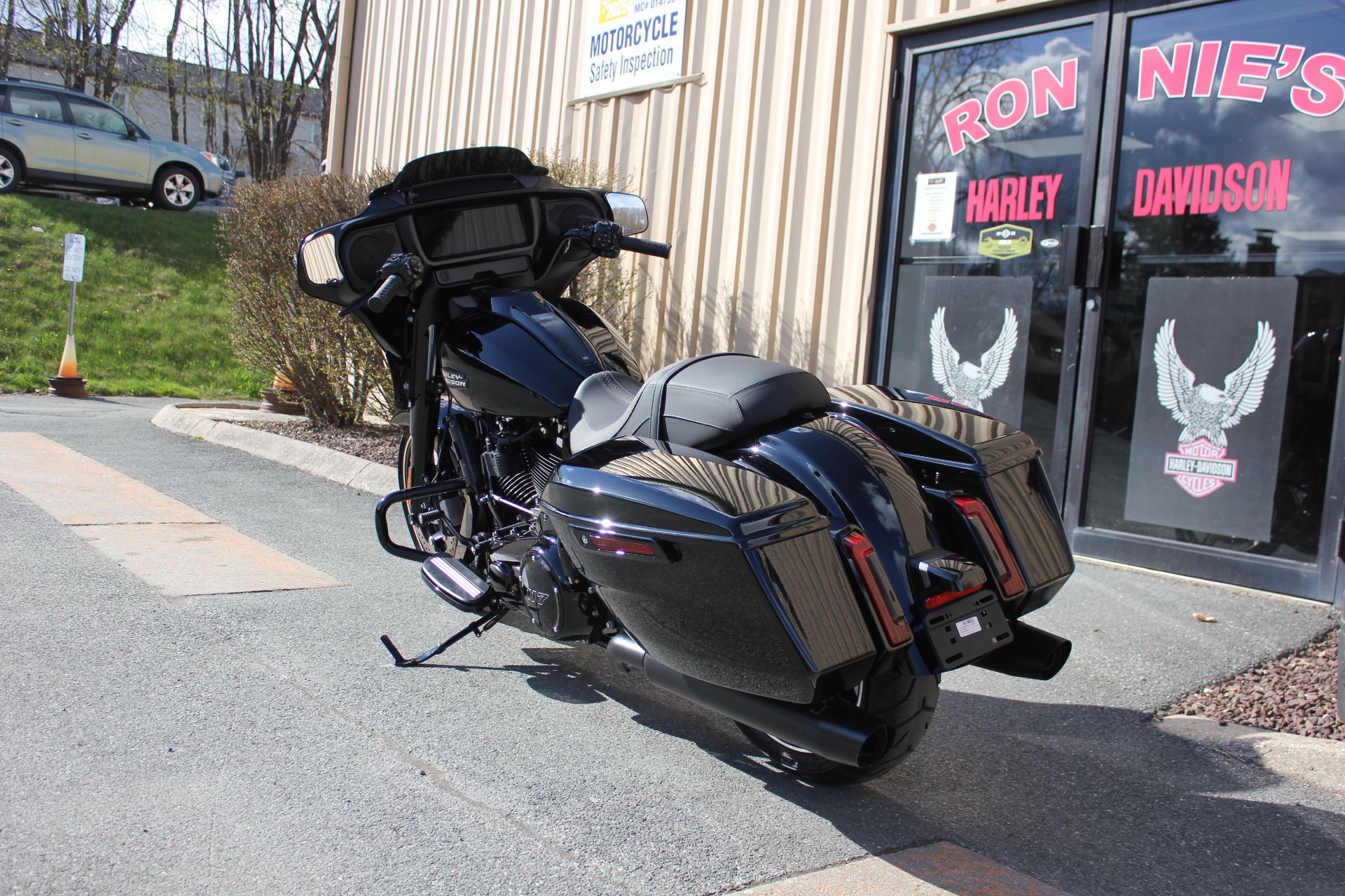 2024 Street Glide&#174; Street Glide&#174; 638271 - Click for larger photo
