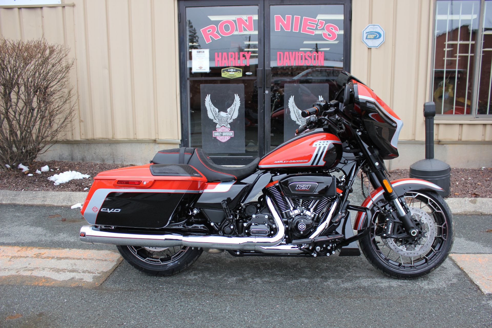 2024 CVO&#8482; Street Glide&#174; CVO&#8482; Street Glide&#174; 954884 - Click for larger photo