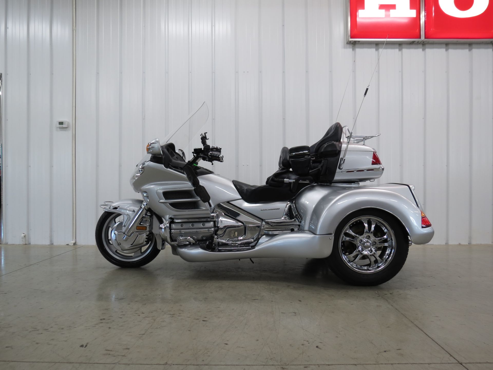 2005 Goldwing Goldwing 413177 - Click for larger photo
