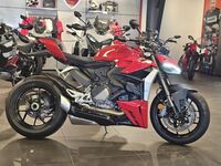 Ducati Streetfighter V2 Red 2024 4234684104