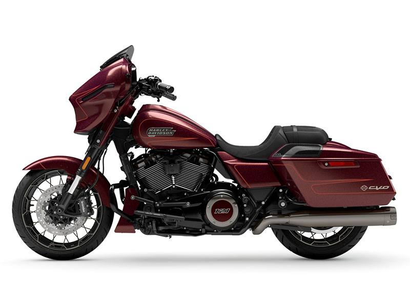 2024 CVO&#8482; Street Glide&#174; CVO&#8482; Street Glide&#174; 84446373 - Click for larger photo