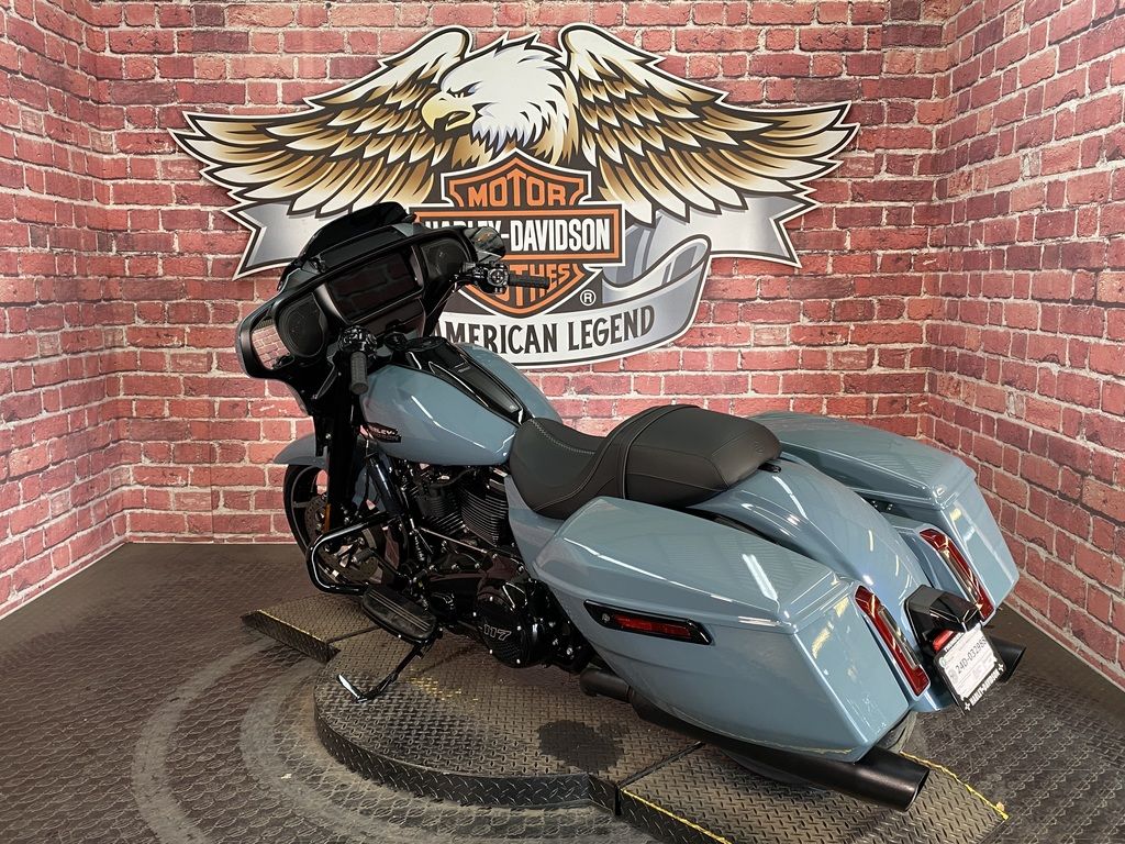 2024 FLHX - Street Glide  622423 - Click for larger photo