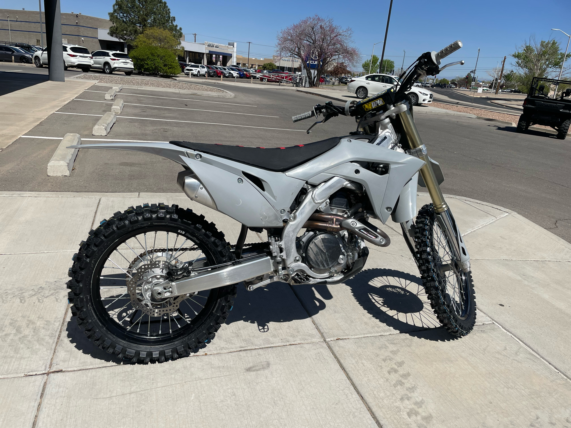 2022 CRF450R-S CRF450R-S V230851 - Click for larger photo