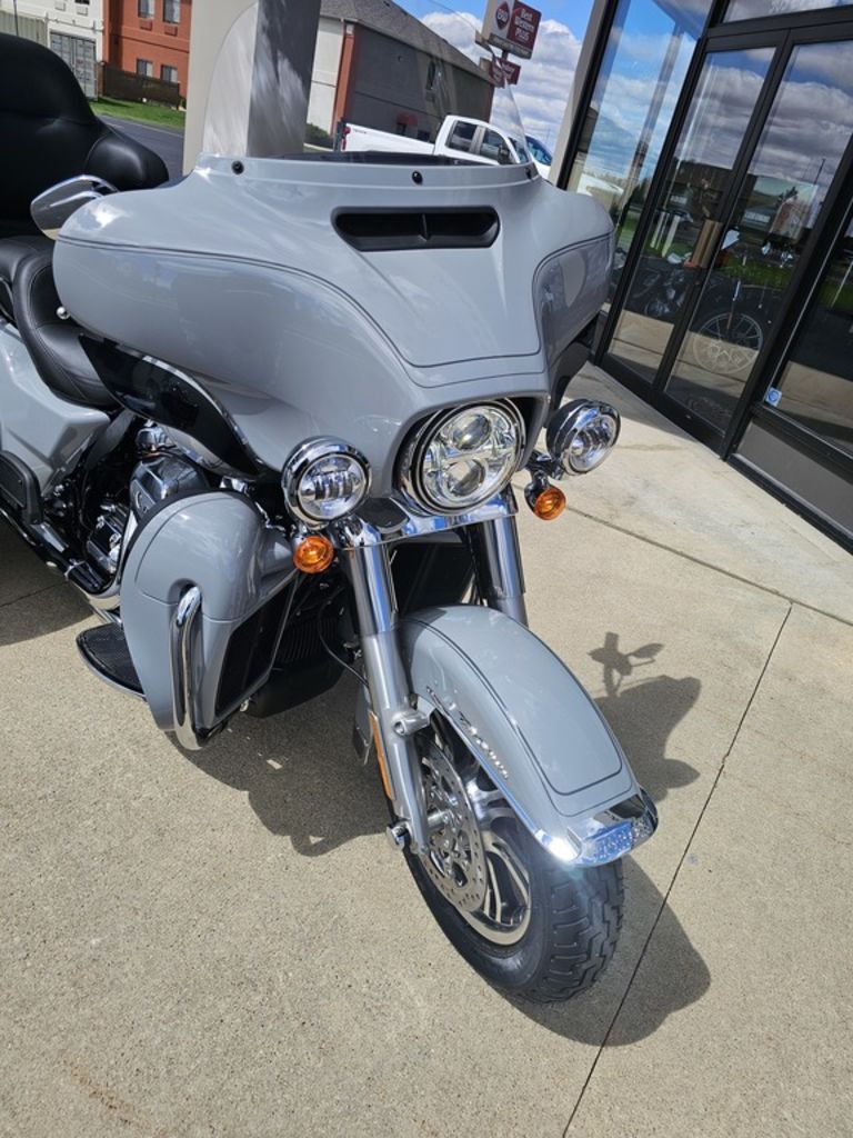 2024 FLHTCUTG - Tri Glide Ultra  1HD1MAF13R - Click for larger photo