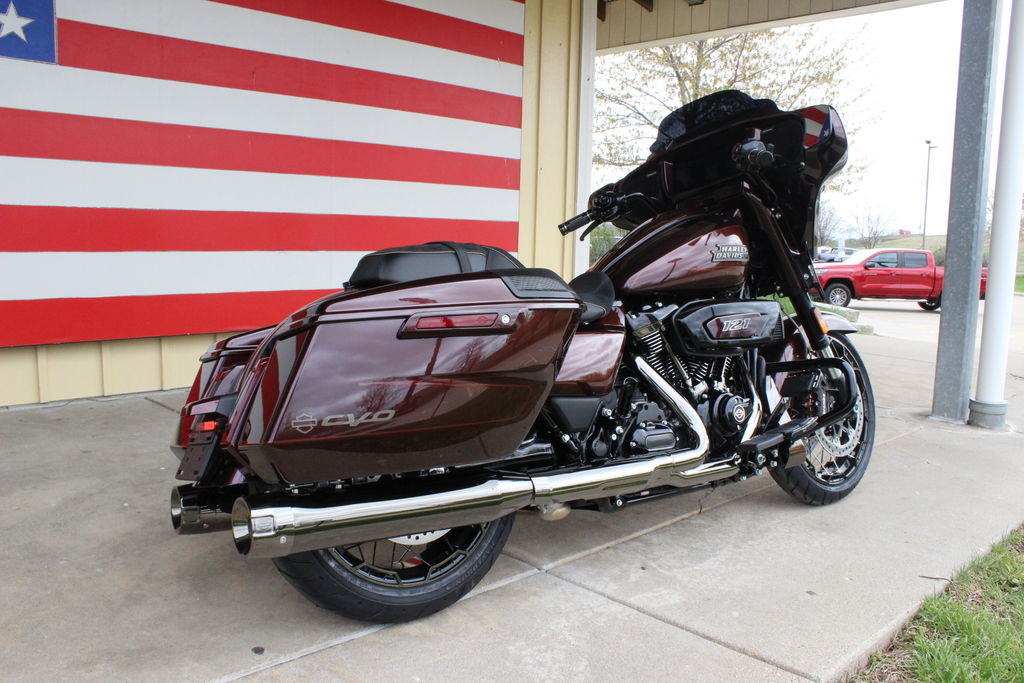 2024 FLHXSE - CVO Street Glide  281601 - Click for larger photo