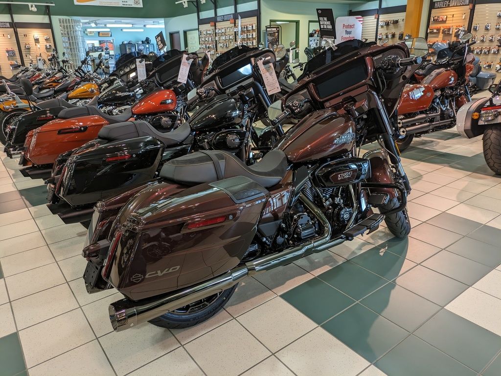 2024 FLHXSE - CVO Street Glide  225539 - Click for larger photo