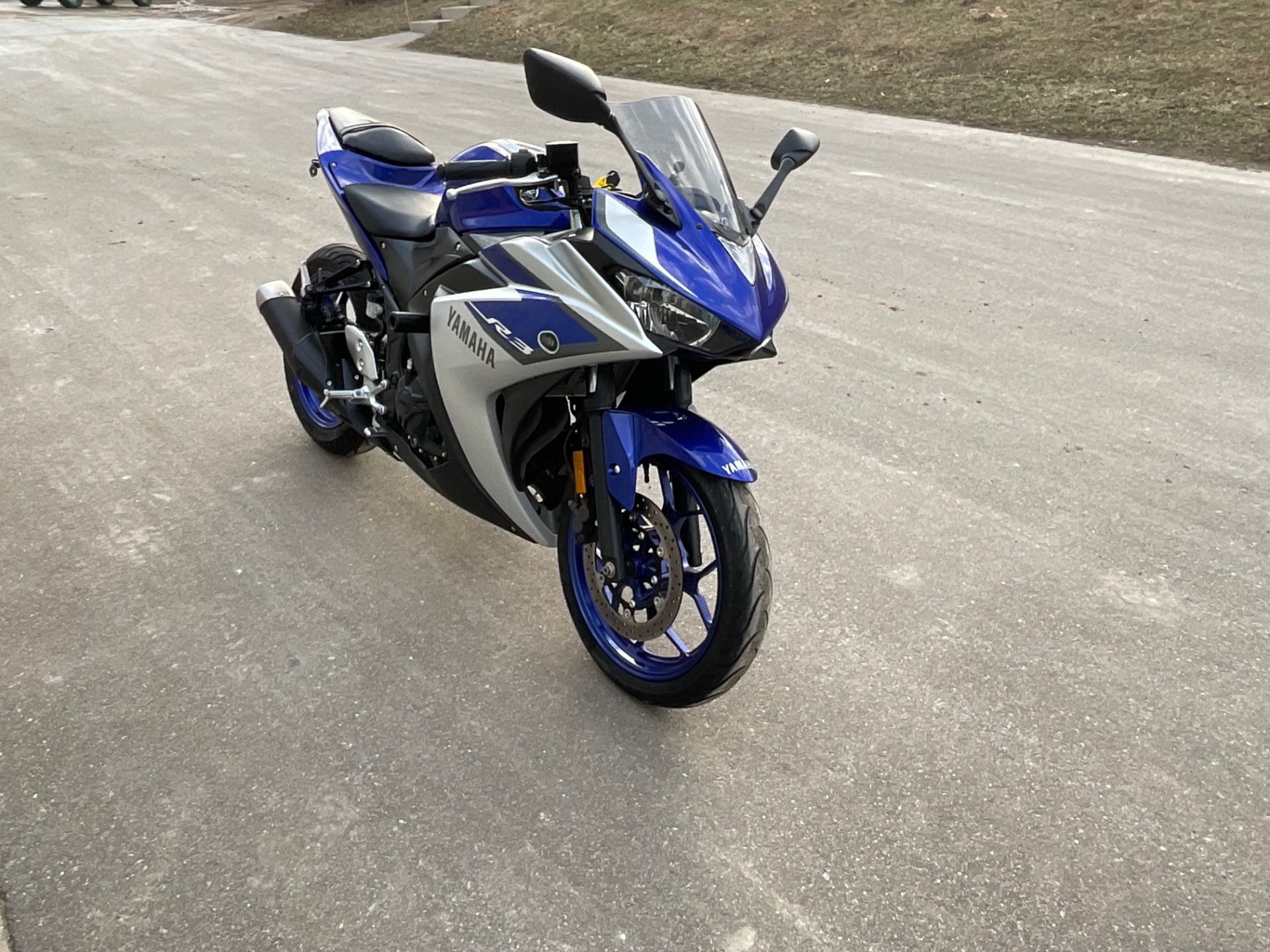 2015 YZF-R3 YZF-R3 15U1983 - Click for larger photo