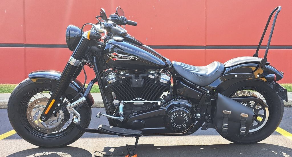 2020 FLSL - Softail Softail Slim  23116A - Click for larger photo