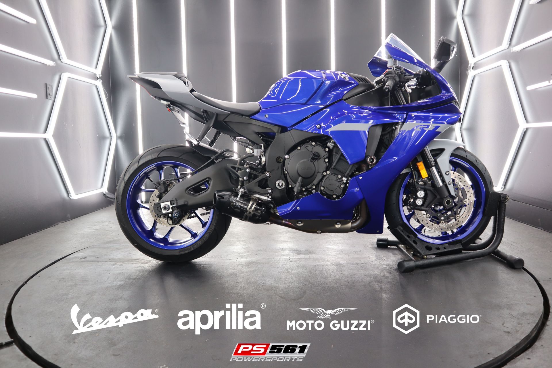 2021 YZF-R1 YZF-R1 YAM001199 - Click for larger photo