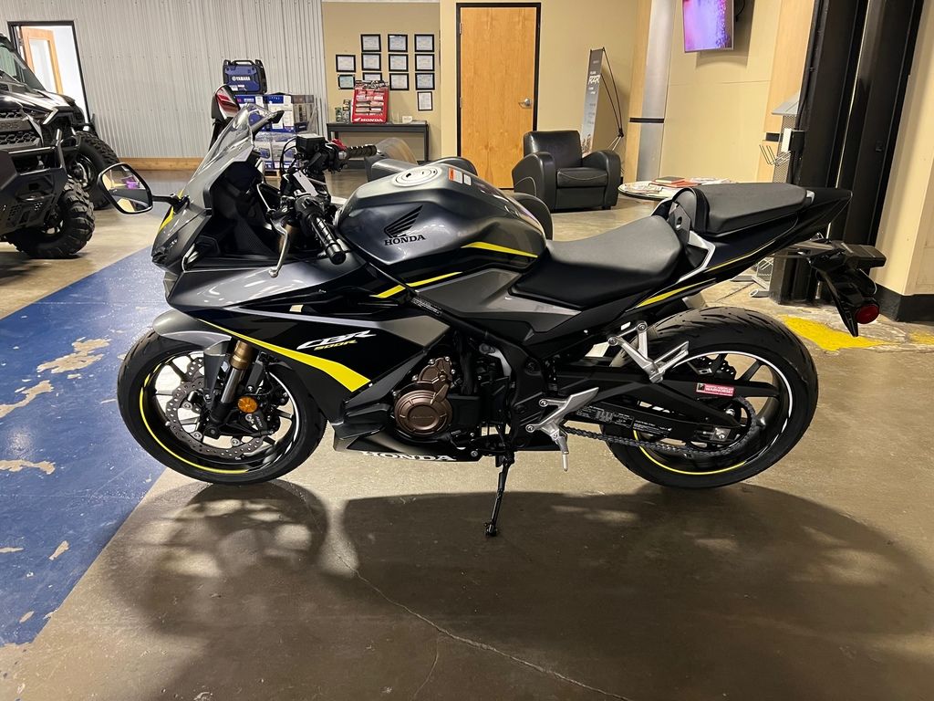 2023 CBR500R  H00860 - Click for larger photo