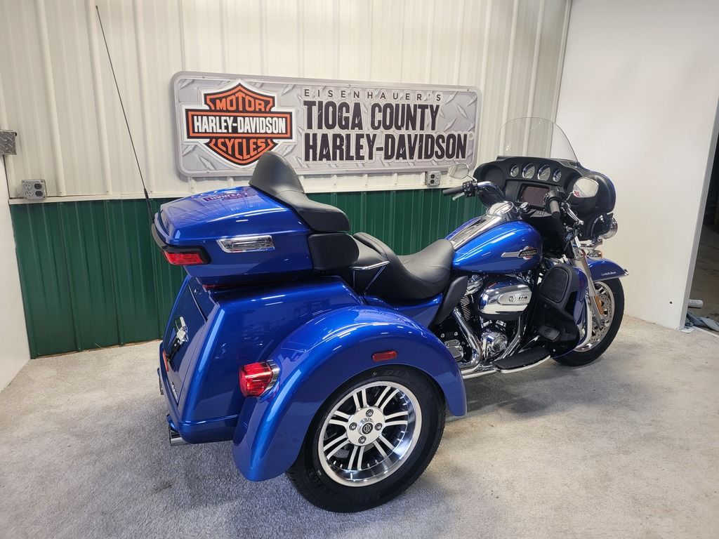 2024 FLHTCUTG - Tri Glide Ultra  850834 - Click for larger photo