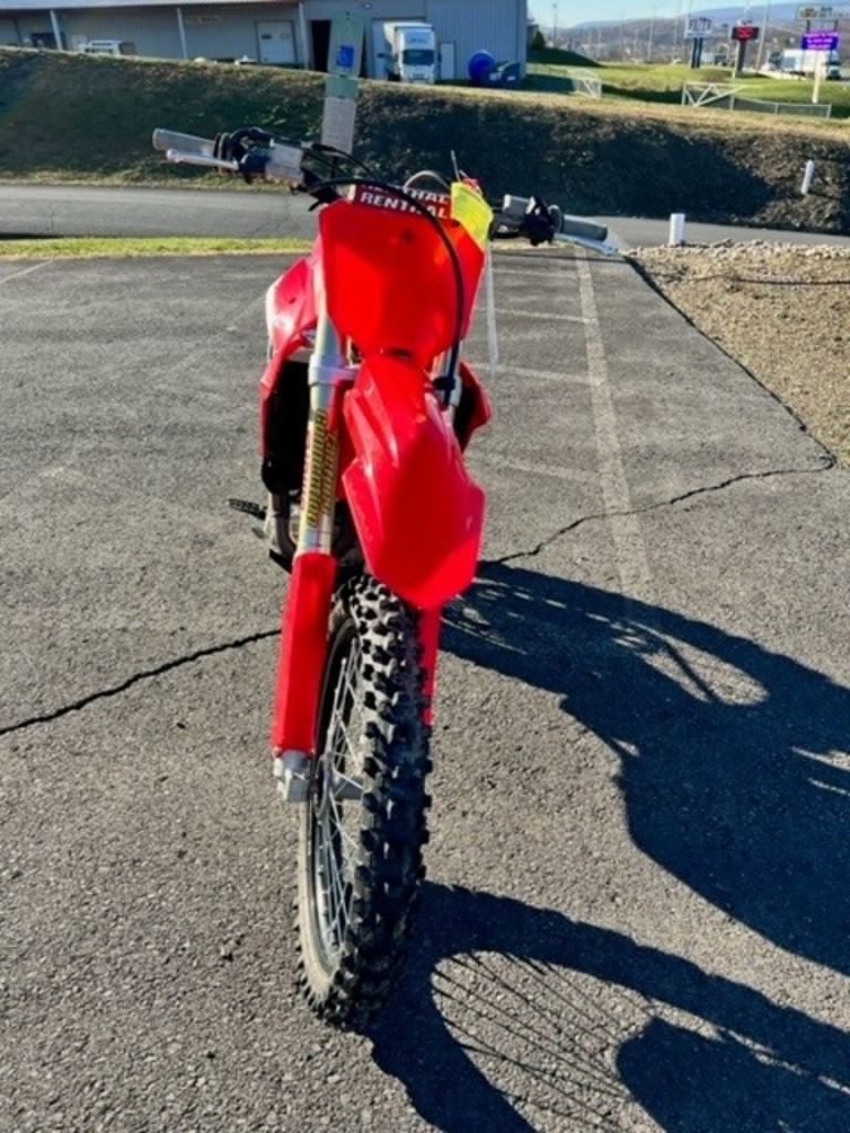 2022 CRF450R  500180 - Click for larger photo
