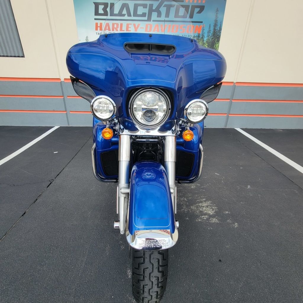 2024 FLHTCUTG - Tri Glide Ultra  24TK854841 - Click for larger photo